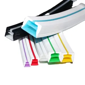 Zweifarbiger transparenter weicher Neon-Quetsch-Silikon kautschuks ch lauch für LED-Lichtst reifen