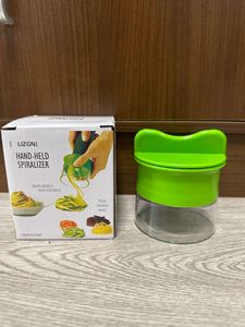 Wholesale Multifunctional Spiral Grater Wipes Single-Layer Planer Kitchen Vegetable Cutter for Carrots ABS Material Everyday Use - Product Image 6