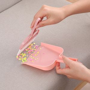 Mini Escoba y Recogedor de Escritorio Portátiles con Cerdas de PP Sostenibles, Herramienta Pequeña para Limpiar el Coche, Cepillo para Teclado - Product Image 3