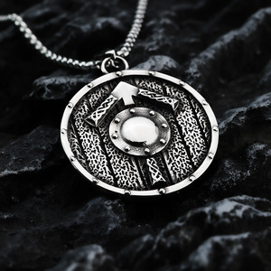 Collar con colgante de escudo vikingo yunnique, joyería de plata tibetana para hombre, regalo, diseño geométrico, accesorio de moda asimétrico - Product Image 1