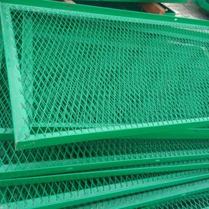 Maille métallique expansée en acier galvanisé avec revêtement en poudre, à trous en forme de losange, pour la construction de clôtures de couleur verte - Product Image 3