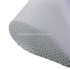 Tissu en maille sandwich 3D en <span class=keywords><strong>nid</strong></span> <span class=keywords><strong>d</strong></span>'<span class=keywords><strong>abeille</strong></span> 100% polyester - Product Image 1