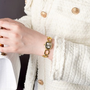 Reloj Cuadrado Dorado para Mujer, Brazalete de Eslabones Grandes Único, Esfera Blanca con Diseño de Rayos de Sol, Elegante Reloj de Pulsera de Cuarzo - Product Image 2