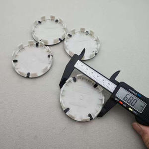 Ensemble <span class=keywords><strong>de</strong></span> 7 emblèmes pour <span class=keywords><strong>BMW</strong></span> : 45mm, 74mm, 82mm, comprenant logo <span class=keywords><strong>de</strong></span> capot avant, badge <span class=keywords><strong>de</strong></span> coffre arrière, enjoliveurs <span class=keywords><strong>de</strong></span> <span class=keywords><strong>roue</strong></span> et <span class=keywords><strong>autocollant</strong></span> <span class=keywords><strong>de</strong></span> couvre-volant - Product Image 3