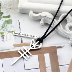Collana <span class=keywords><strong>Twenty</strong></span> One Pilots, regalo commemorativo, decorazione per collana in lega d'argento, miglior regalo per uomo - Product Image 5