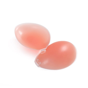 Soutien-gorge invisible en silicone push-up sans bretelles avec coussinets adhésifs pour femme, idéal pour les mariages ou l'usage quotidien - Product Image 3