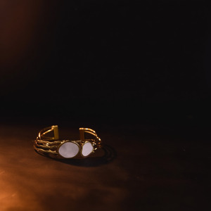 กำไลข้อมือแฟชั่น สแตนเลสสตีล 316L ชุบทอง PVD ทนทาน ดีไซน์ยั่งยืน - Product Image 3