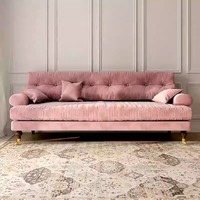 Canapé sectionnel vintage français de style mid-century en velours vert, rose, caramel, capitonné, pour appartement, salon, luxe léger, trois places