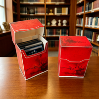 Boîte de rangement légère et étanche en acrylique pour cartes TCG, idéale pour la décoration intérieure, avec logo personnalisé et présentoir autoportant