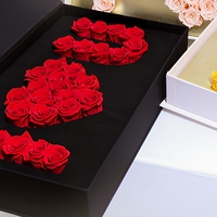 Coffret Cadeau de Roses Éternelles Personnalisées Faites à la Main avec Lettres – Fleurs Préservées de Qualité Supérieure pour Mariage et Cérémonies – Roses Éternelles
