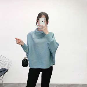 Camicia Plissettata Miyake <span class=keywords><strong>a</strong></span> <span class=keywords><strong>Maniche</strong></span> Lunghe di Alta Qualità | Spedizione Veloce e di Tendenza | Top da Donna Casual <span class=keywords><strong>con</strong></span> Revers e <span class=keywords><strong>Maniche</strong></span> <span class=keywords><strong>a</strong></span> <span class=keywords><strong>Pipistrello</strong></span> - Product Image 2