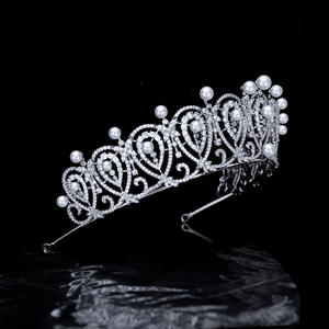 Couronne Classique Rétro en Cuivre avec Perles et Zircons, Plaqué Rhodium, Style Vintage, Luxe Impératrice Russe, pour Mariage, Anniversaire, Bal de Promo - Product Image 3