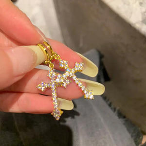 Colgante de Cruz de Plata 925 con Baño de Rodio y Cristales de Imitación con Engaste de Garra, Joyería Religiosa Cristiana Unisex - Product Image 4