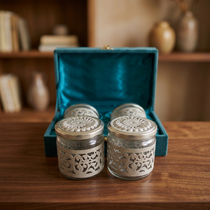 Ensemble de pots en verre ronds avec couvercle en argent gravé pour la décoration de la maison - Product Image 2