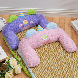 Cama para Mascotas con Forma de Monstruo Verde en Oferta, Cama para Perros y Gatos para Todas las Estaciones - Product Image 2