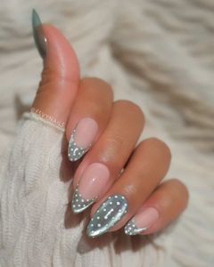 Uñas Postizas de Cristal con Efecto Ojo de Gato, Color Verde a Rosa con Cambio Aurora y Acabado Magnético Aterciopelado, Arte de Uñas de Fantasía - Product Image 3