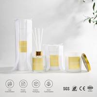 Ensemble cadeau de bougies parfumées à la cire de soja et diffuseur à bâtonnets dans une bouteille en verre décorative élégante, personnalisée et de luxe, ensemble cadeau aromatique