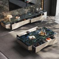 Ensemble de meubles de salon et chambre à coucher de style européen moderne, table basse et meuble TV en marbre et bois, design esthétique beige.