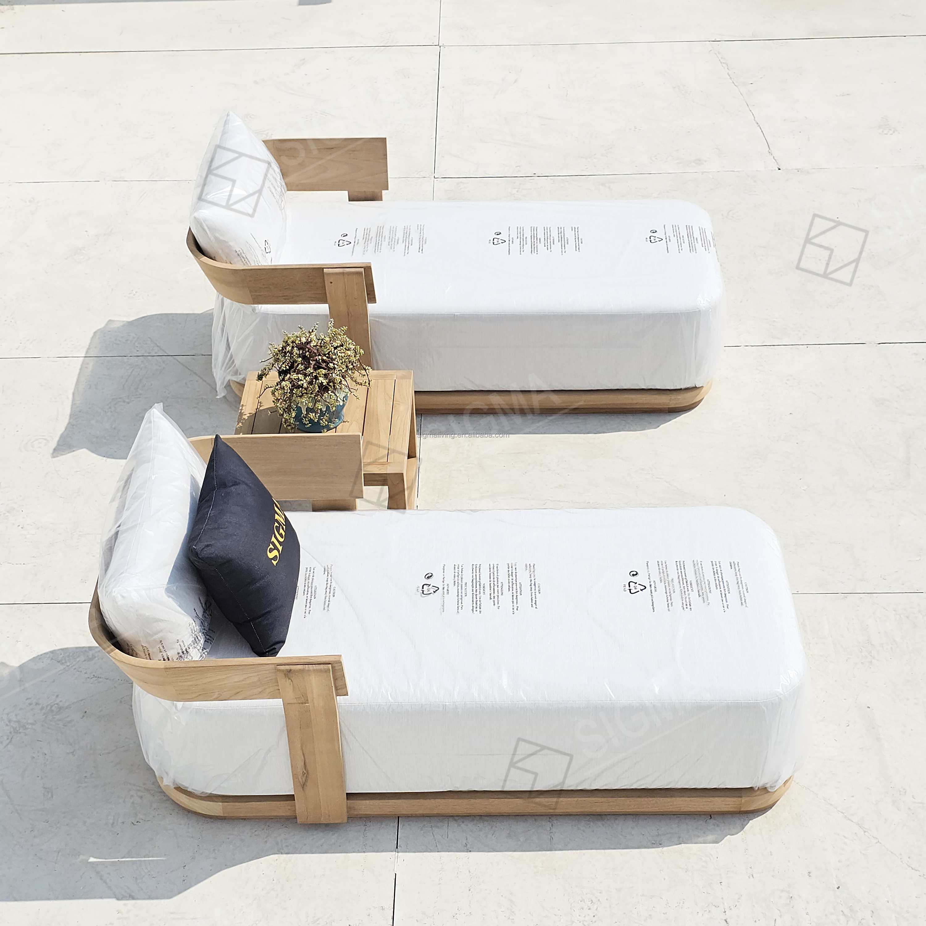 Factory All Weather Water Resistant Outdoor Furniture Wooden Chaise Garden Chaise Daybed Solid Wooden Teak Beach Sun Lounger