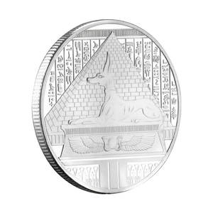 Moneda Conmemorativa de Plata de Anubis, el Dios de la Muerte del Antiguo Egipto, con Diseño de Pirámide y Patrón de Dieb, Coleccionable - Product Image 6