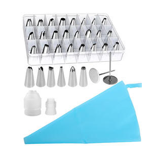 หัวบีบดอกไม้เอนกประสงค์สำหรับตกแต่งขนมแบบมืออาชีพ พร้อมชุดหัวบีบสแตนเลสและหัวบีบเค้ก - Product Image 1