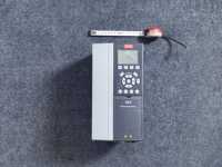 100% Neuf Authentique En Stock VSD pour Convertisseur de Fréquence VFD pour Moteur Triphasé AC FC302 5.5KW IP20 Compresseur