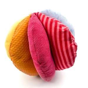 Sfera in tessuto arcobaleno per bambini lavabile in lavatrice personalizzata - Product Image 4