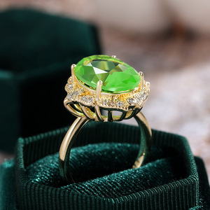 Anello da Donna F673 in Oro Massiccio 18K con Diamante Naturale Taglio Ovale Colore D, Gioiello di Fidanzamento - Product Image 3
