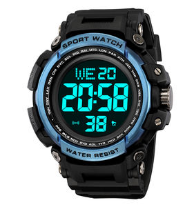 Reloj Deportivo Digital SKMEI 2422 para Hombre con Pantalla Grande, Resistente al Agua, Alarma con Luz Fría, Resistencia al Agua de 5 ATM, Caja de Plástico - Product Image 2