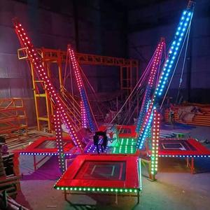 Rimorchio parque de atracciones luces de color plegables 4 en 1 trampolin en venta - Product Image 1