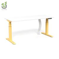 Bureau réglable à double moteur électrique en forme de L moderne IULTRA Surface spacieuse avec œillets de câble Centre de commande noir pour les jeux