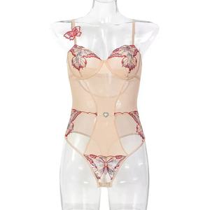 Body Exclusivo Deep Love con Apliques de Mariposas Rojas Bordadas en 3D, Color Beige Albaricoque, Cierre de Botones en la Entrepierna, Ecológico - Product Image 2