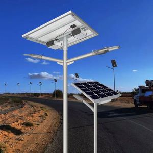 Nouveau lampadaire solaire LED en plastique IP65 de 30W/60W pour type divisé, compatible courant continu (DC) - Product Image 1