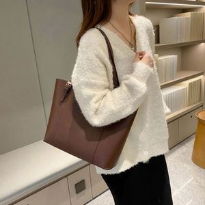 Women's Fashion Solid Candy Pu Leather Open Closure Eco-Friendly 1-1.9L Capacity Shoulder <b>Bag</b> for Spring <b>Summer</b> Autumn Winter - Product Image 6