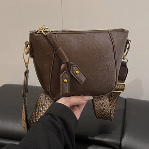 2025 New Arrival Premium Minimalist A Chic Retro Inspired Bucket Bag for Women Featuring Wide <b>Shoulder</b> <b>Straps</b> - Product Image 1