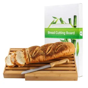 칼과 부스러기 포수가있는 대형 대나무 빵 보드 나무 빵 트레이 빵 도마