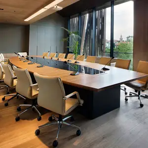 Mesa de conferencia de oficina personalizada, especial, en forma de V, de madera, marrón y negro