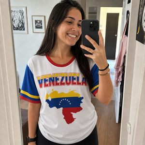 Camiseta de Fútbol de Venezuela Personalizada con Nombre y Número, Unisex, para Adultos, Impresión por Transferencia de Calor, Uniforme de Equipo, Regalo - Product Image 2