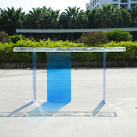 Table d'entrée contemporaine en résine bleue transparente à trois pieds, dégradé irrégulier, faible MOQ, décoration de luxe léger pour salon et couloir