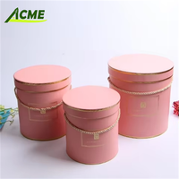 Boîte de papier d'impression en gros Sélection de quatre couleurs Gaufrage Ensemble de trois pièces recyclables rigides Boîte à fleurs portable pour la Saint-Valentin
