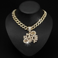 Chaîne cubaine glacée de 15mm avec alliage et strass bling Hip Hop NO DAYS OFF Collier pendentif