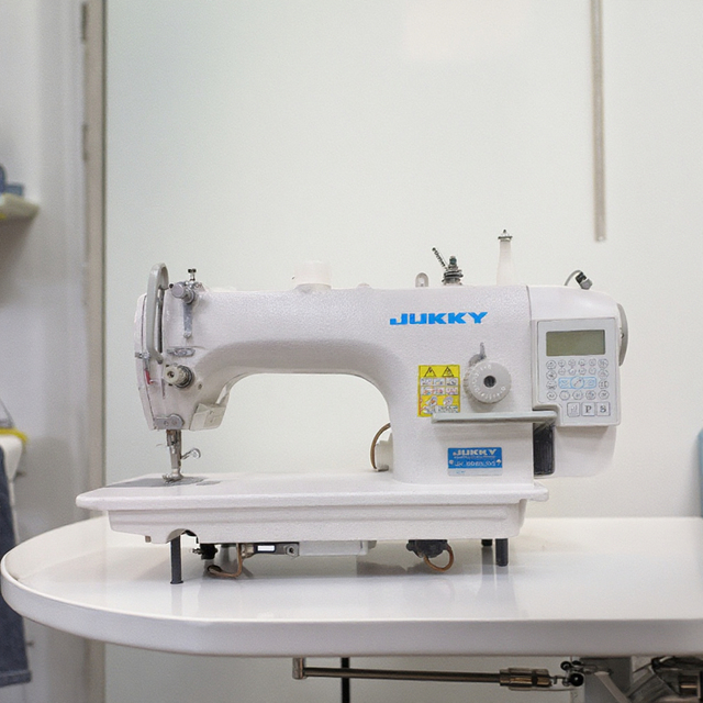 JUKKY 9980-D4 Multi-functional High-Speed Manual Lockstitch Domestic Sewing Machine with Motor Needle Feed Industrial Use New