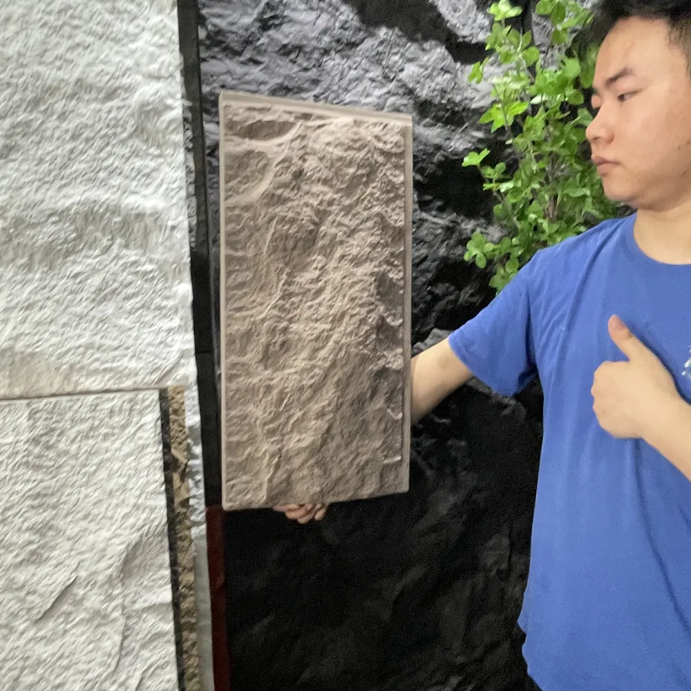 Il pannello di rivestimento del muro di mattoni a buon mercato di bellezza della parete artificiale progetta la pietra del fungo finto dell'unità di elaborazione del poliuretano esterno di alta qualità