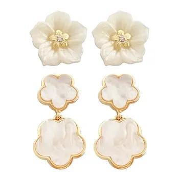 New fashion simple style hot sale gold plated jewelry resin craftwork camelia earrings for women and girl