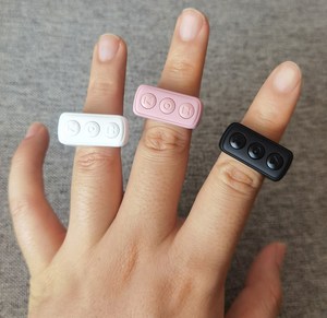 Anneau de défilement à distance pour TikTok, tourneur de page BT pour iPad <span class=keywords><strong>iPhone</strong></span>, télécommande pour TIK Tok, télécommande pour l'obturateur de l'appareil photo pour IOS Android - Product Image 2