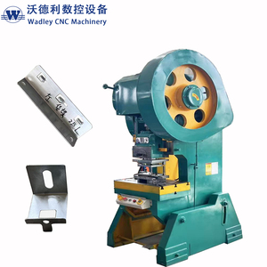 Machine de fabrication d'angles hydrauliques en acier haute résistance avec moteur pour profilés d'angle de poutres transversales d'étagères d'entrepôt - Product Image 1