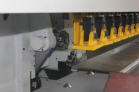 Plaque de métal tôle bord fraiseuse CNC entièrement contrôle pour acier au carbone acier inoxydable
