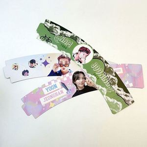 Funda Aislante para Taza de Café Personalizada con Diseño de Ídolo Kpop - Product Image 3