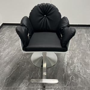 Chaise de barbier en cuir moderne de haute qualité Zxm avec massage multifonctionnel, chaise de coiffure en acier à succès, beauté à domicile - Product Image 3
