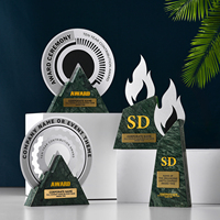 Trophée personnalisé en métal marbré avec logo de texte numérique de conception de montagne de flamme créative gravé médaille de thème sportif